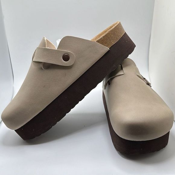 CUSHIONAIRE Women's Cork Footbed Platform Clog 10 WIDE SAND - Picture 7 of 7